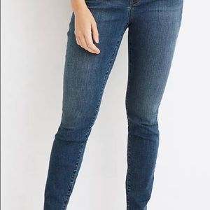 Madewell Petite Curvy Roadtripper Jeans